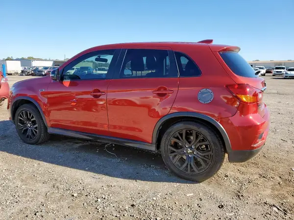 JA4AP3AU4JU013129 2018 MITSUBISHI OUTLANDER - Image 2