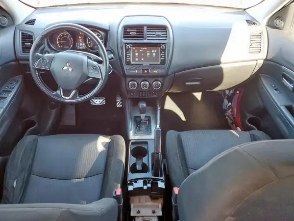 JA4AP3AU4JU013129 2018 MITSUBISHI OUTLANDER - Image 8