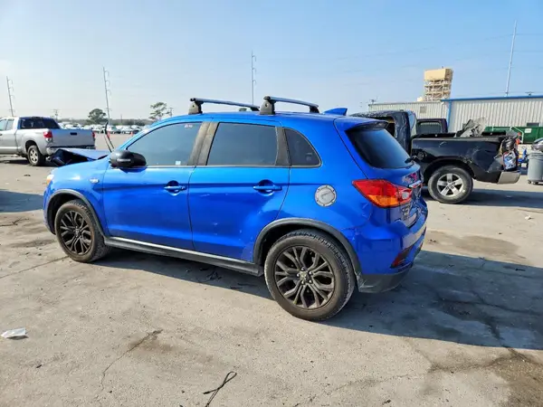 JA4AP3AU4JU014295 2018 MITSUBISHI OUTLANDER - Image 2