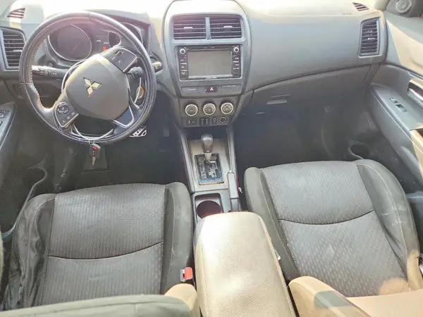 JA4AP3AU4JU014295 2018 MITSUBISHI OUTLANDER - Image 8