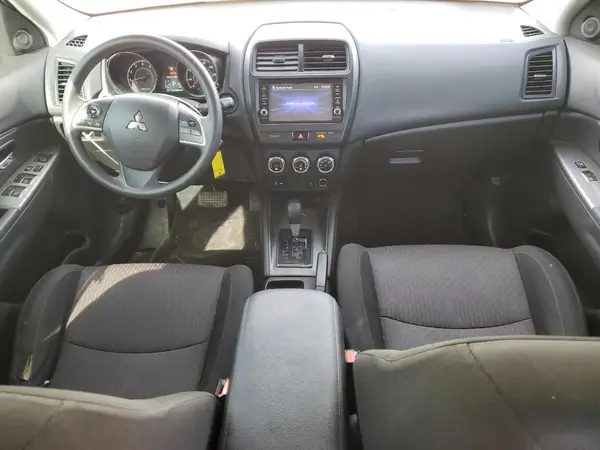JA4AP3AU4JU016998 2018 MITSUBISHI OUTLANDER - Image 8
