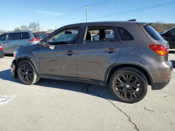 JA4AP3AU4JU021831 2018 MITSUBISHI OUTLANDER - Image 2