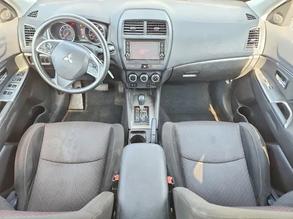 JA4AP3AU4JU021957 2018 MITSUBISHI OUTLANDER - Image 8