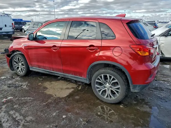 JA4AP3AU4JU024289 2018 MITSUBISHI OUTLANDER - Image 2