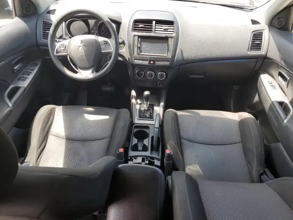 JA4AP3AU4JU024325 2018 MITSUBISHI OUTLANDER - Image 8