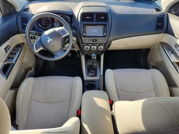 JA4AP3AU4JU024387 2018 MITSUBISHI OUTLANDER - Image 8