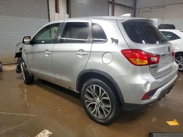 JA4AP3AU4JZ005244 2018 MITSUBISHI OUTLANDER - Image 2
