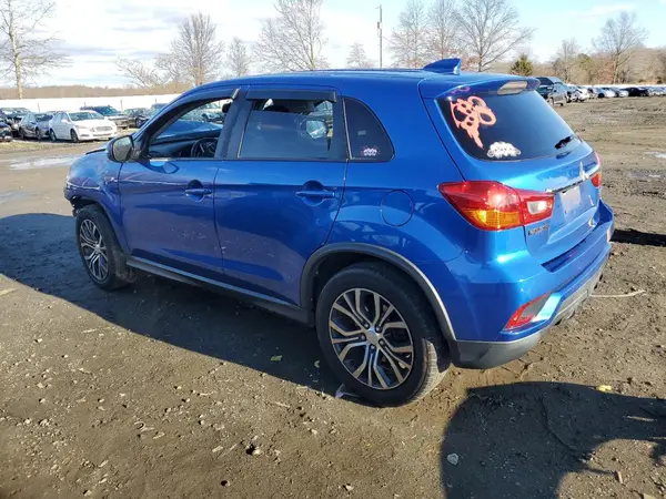 JA4AP3AU4JZ007821 2018 MITSUBISHI OUTLANDER - Image 2