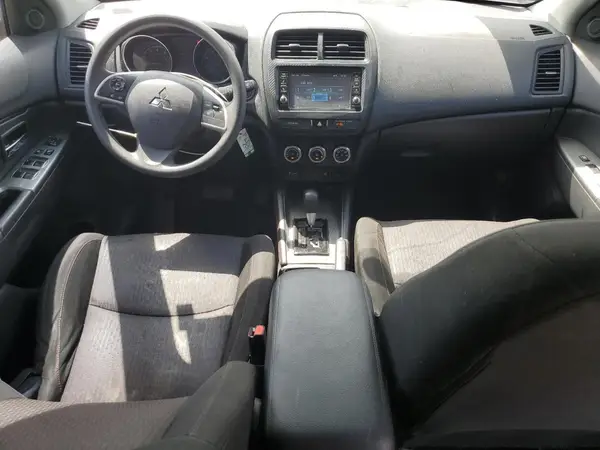 JA4AP3AU4JZ008631 2018 MITSUBISHI OUTLANDER - Image 8