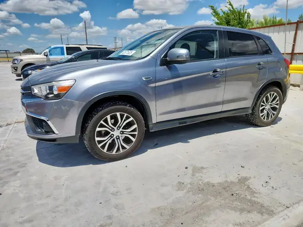 JA4AP3AU4JZ008841 2018 MITSUBISHI OUTLANDER - Image 1