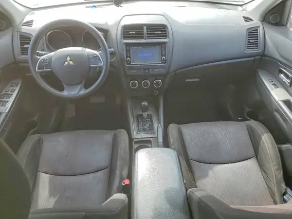 JA4AP3AU4JZ009360 2018 MITSUBISHI OUTLANDER - Image 8