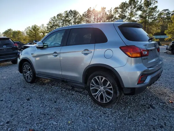 JA4AP3AU4JZ015126 2018 MITSUBISHI OUTLANDER - Image 2