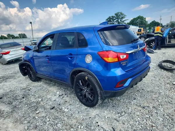 JA4AP3AU4JZ022867 2018 MITSUBISHI OUTLANDER - Image 2