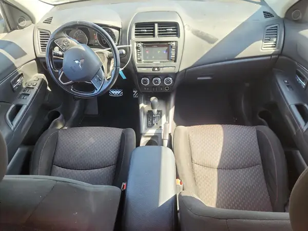 JA4AP3AU4JZ030869 2018 MITSUBISHI OUTLANDER - Image 8