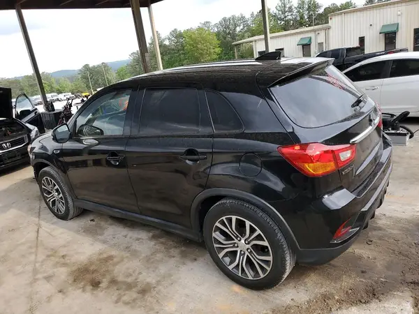 JA4AP3AU4KU006702 2019 MITSUBISHI OUTLANDER - Image 2