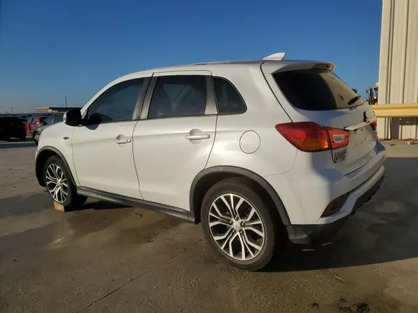JA4AP3AU4KU007509 2019 MITSUBISHI OUTLANDER - Image 2