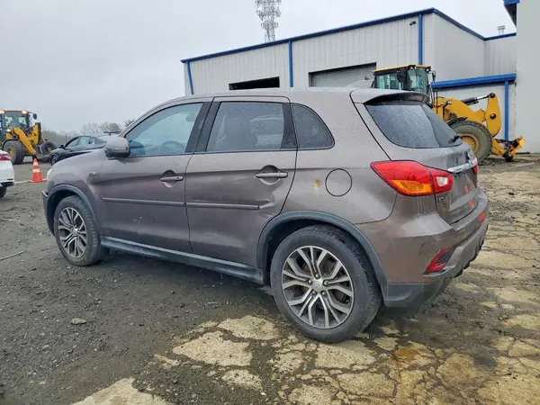 JA4AP3AU4KU008630 2019 MITSUBISHI OUTLANDER - Image 2