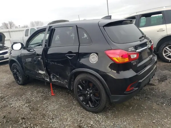 JA4AP3AU4KU010233 2019 MITSUBISHI OUTLANDER - Image 2