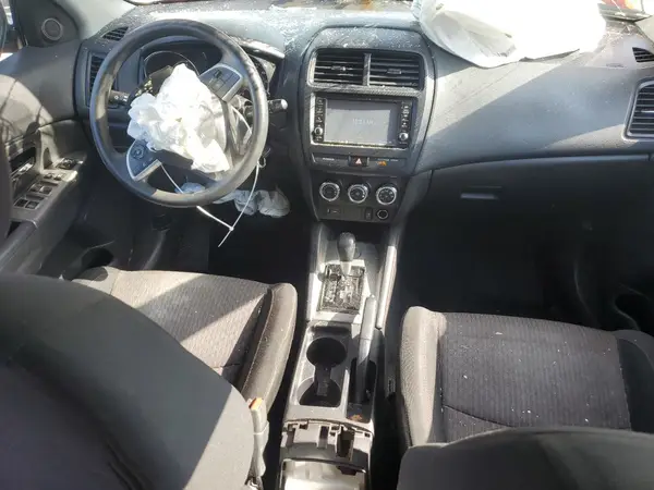JA4AP3AU4KU016002 2019 MITSUBISHI OUTLANDER - Image 8
