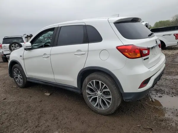 JA4AP3AU4KU020146 2019 MITSUBISHI OUTLANDER - Image 2