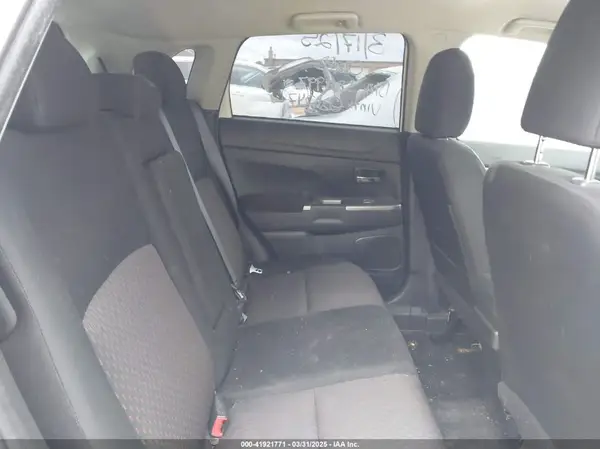 JA4AP3AU4KU021247 2019 MITSUBISHI OUTLANDER - Image 8