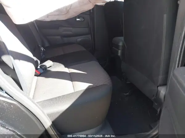 JA4AP3AU4KU024682 2019 MITSUBISHI OUTLANDER - Image 8