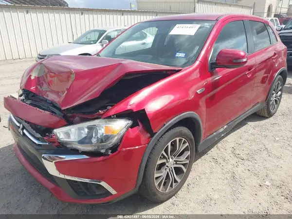 JA4AP3AU4KU031681 2019 MITSUBISHI OUTLANDER - Image 2