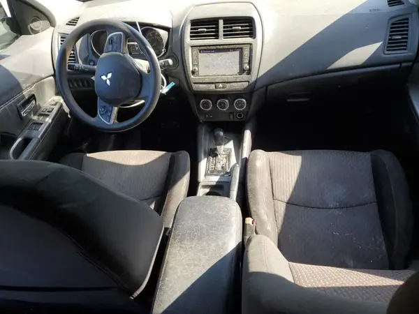 JA4AP3AU4KU033253 2019 MITSUBISHI OUTLANDER - Image 8