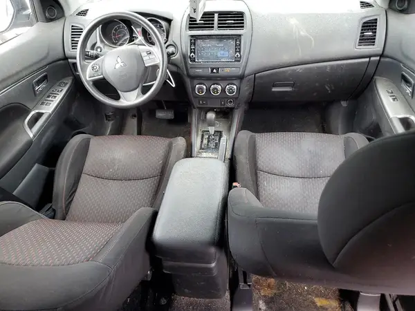 JA4AP3AU4KU033947 2019 MITSUBISHI OUTLANDER - Image 8