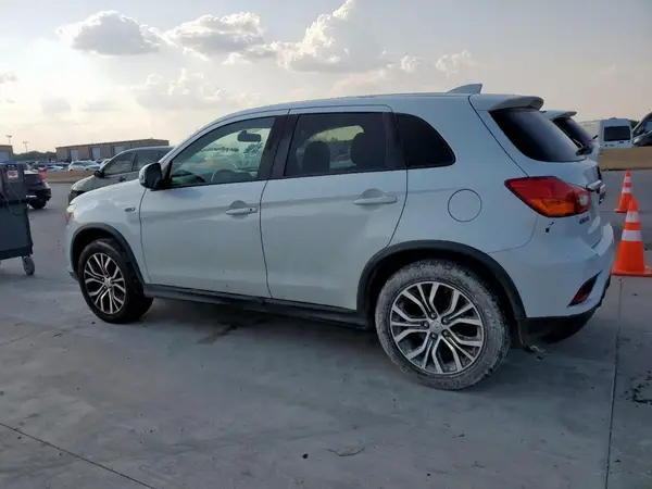 JA4AP3AU4KU036072 2019 MITSUBISHI OUTLANDER - Image 2