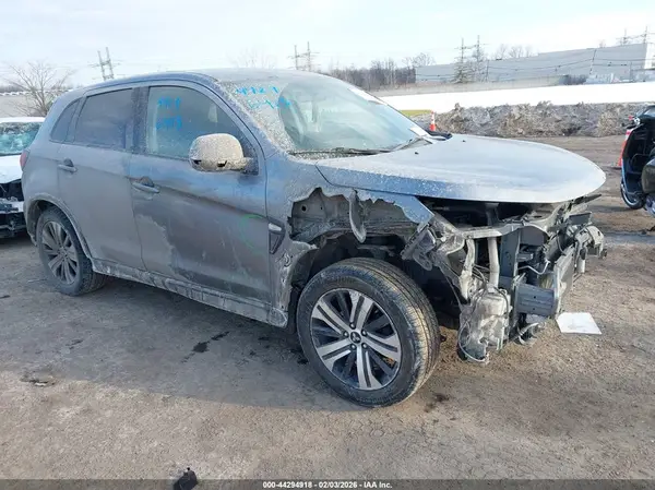 JA4AP3AU4LU003431 2020 MITSUBISHI OUTLANDER - Image 1