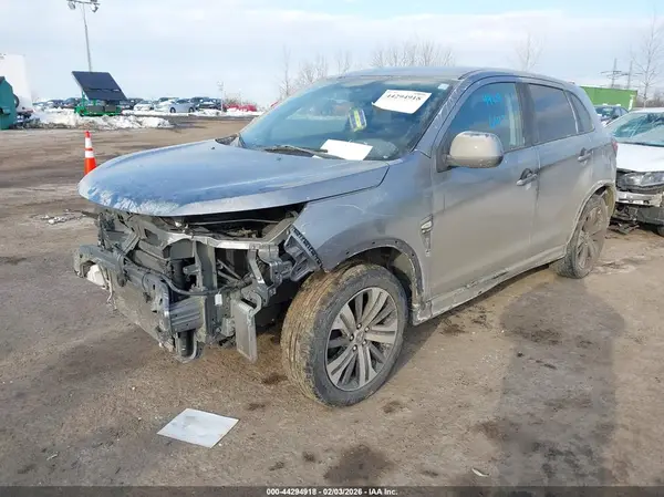 JA4AP3AU4LU003431 2020 MITSUBISHI OUTLANDER - Image 2