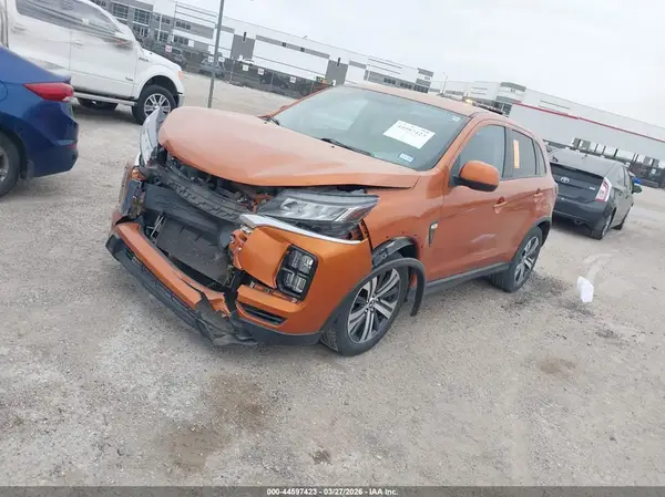 JA4AP3AU4LU005745 2020 MITSUBISHI OUTLANDER - Image 2