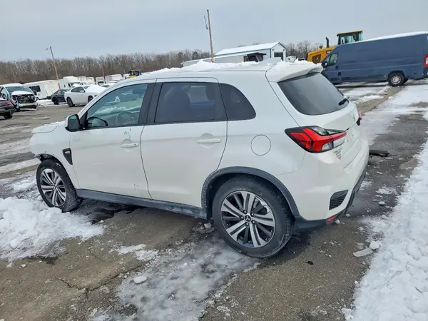 JA4AP3AU4LU006538 2020 MITSUBISHI OUTLANDER - Image 2