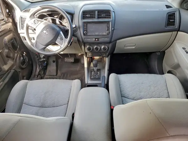 JA4AP3AU4LU007074 2020 MITSUBISHI OUTLANDER - Image 8