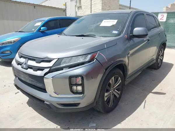 JA4AP3AU4LU011903 2020 MITSUBISHI OUTLANDER - Image 2