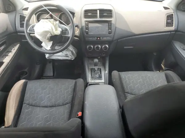 JA4AP3AU4LU017135 2020 MITSUBISHI OUTLANDER - Image 8