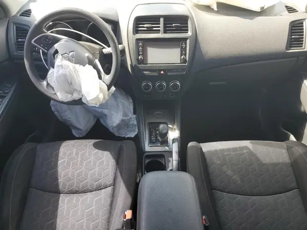 JA4AP3AU4LU017488 2020 MITSUBISHI OUTLANDER - Image 8