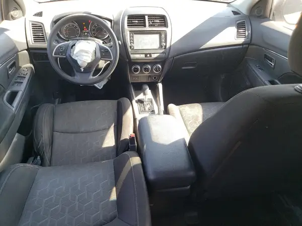 JA4AP3AU4LU017572 2020 MITSUBISHI OUTLANDER - Image 8