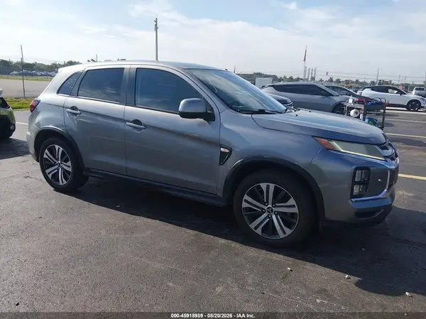 JA4AP3AU4LU021315 2020 MITSUBISHI OUTLANDER - Image 1