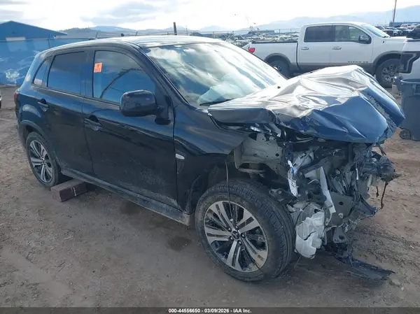 JA4AP3AU4LU031388 2020 MITSUBISHI OUTLANDER - Image 1
