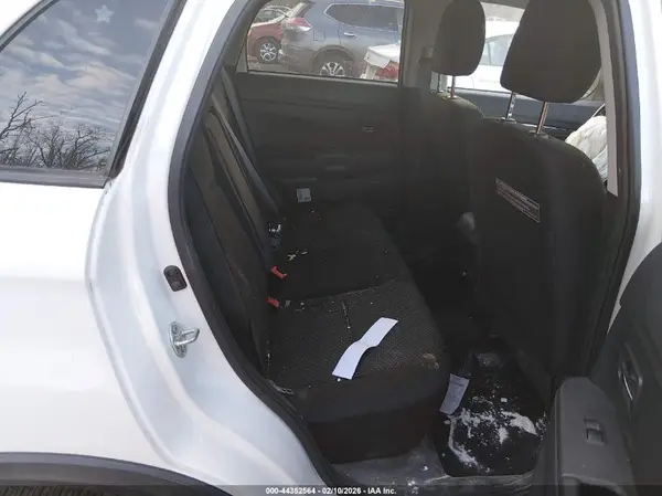 JA4AP3AU5GZ024863 2016 MITSUBISHI OUTLANDER - Image 8