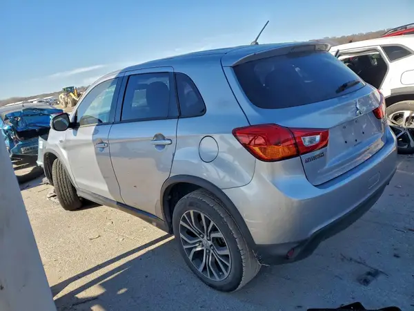 JA4AP3AU5GZ032770 2016 MITSUBISHI OUTLANDER - Image 2