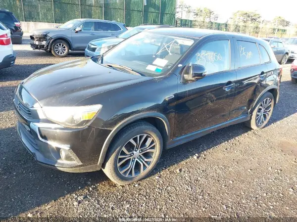 JA4AP3AU5GZ043039 2016 MITSUBISHI OUTLANDER - Image 2