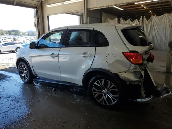 JA4AP3AU5GZ062755 2016 MITSUBISHI OUTLANDER - Image 2