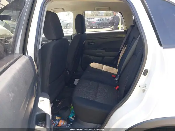 JA4AP3AU5GZ063792 2016 MITSUBISHI OUTLANDER - Image 8