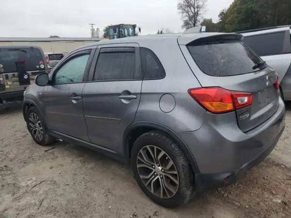 JA4AP3AU5HZ001150 2017 MITSUBISHI OUTLANDER - Image 2