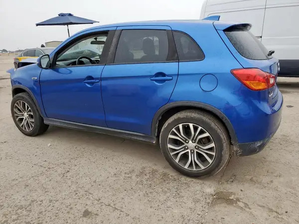 JA4AP3AU5HZ003951 2017 MITSUBISHI OUTLANDER - Image 2