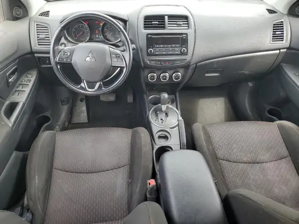 JA4AP3AU5HZ004551 2017 MITSUBISHI OUTLANDER - Image 8