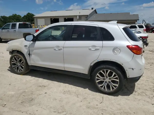 JA4AP3AU5HZ005196 2017 MITSUBISHI OUTLANDER - Image 2